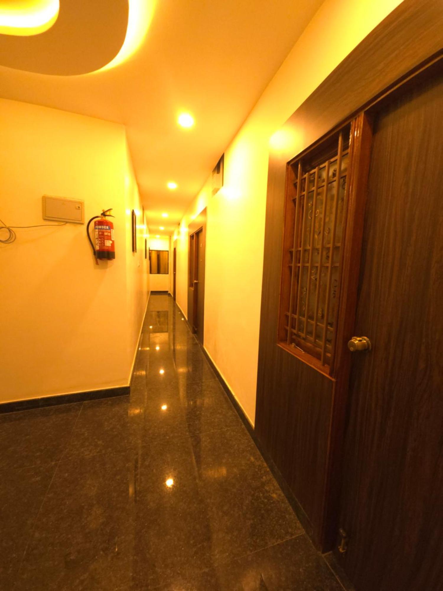 Shreem Sesha Sai Residency Hotel Tiruvannamalai Luaran gambar